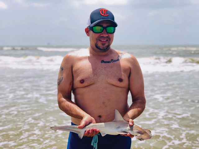 Pete Vallejos Crystal Beach - smooth hammerhead, caught in the surf