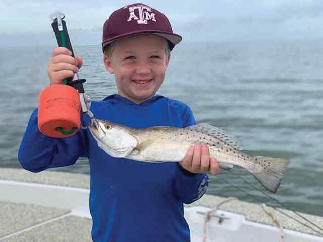 Rainey Watson East Galveston Bay - first solo trout! Caught over shell reef