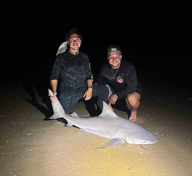 Ryan Weitinger Matagorda - 5' 5" personal best bull shark!