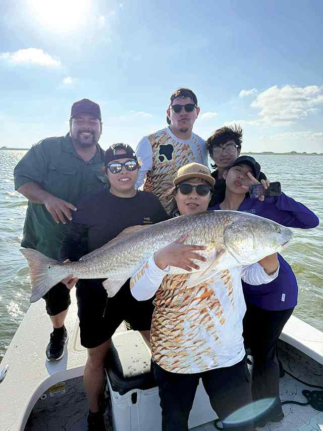 Leslie Laguna Madre - 44" bull red