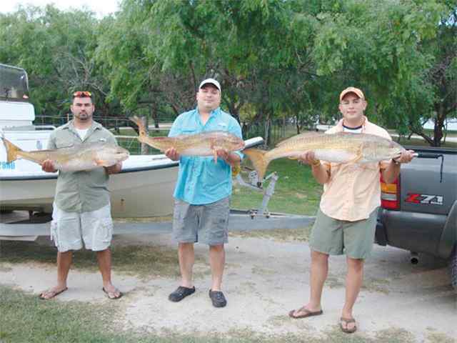 J.C Munoz, Joe Michael Garcia, & Jerry La Rue Baffin Bay40+&quot; reds