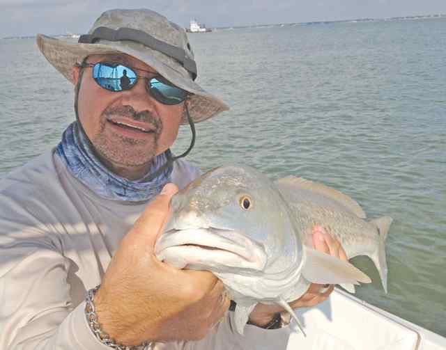 Chuck Barousse Upper Galveston28&quot; redfish