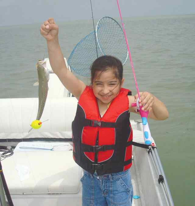 Ashley de la Fuente LLM15.5&quot; first fish!