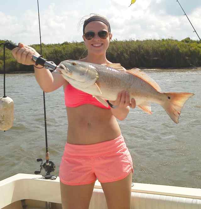 Hillary Drozd Sabine Lake8.5 lb redfish