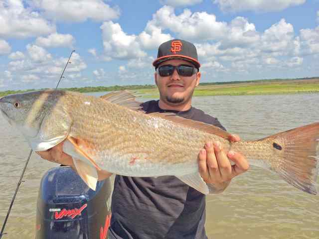 Alec Castillo Port Lavaca28&quot; 10.5 lb redfish