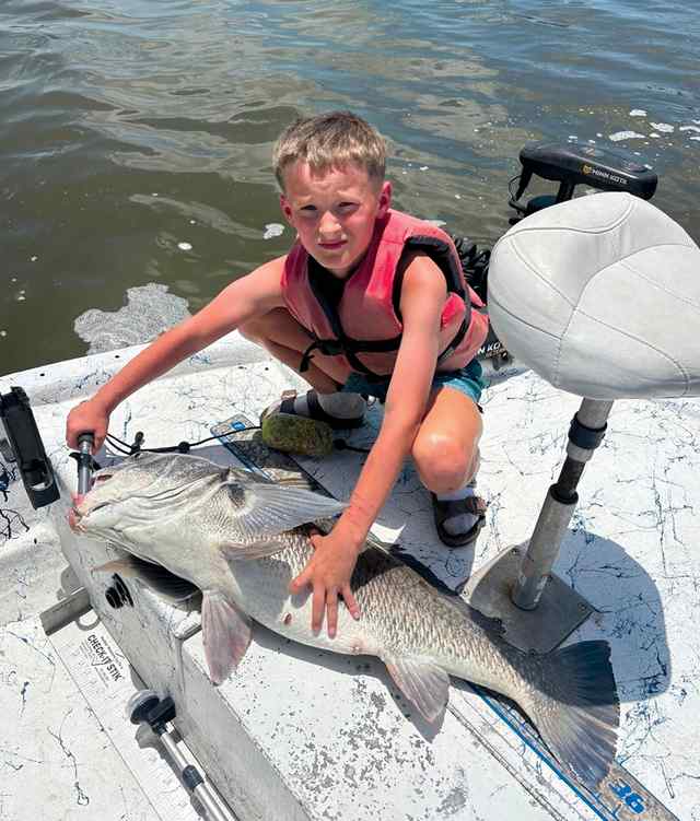 Bryson Halter Sabine Pass, Port Arthur - black drum CPR, caught with live shrimp on a pop and cork