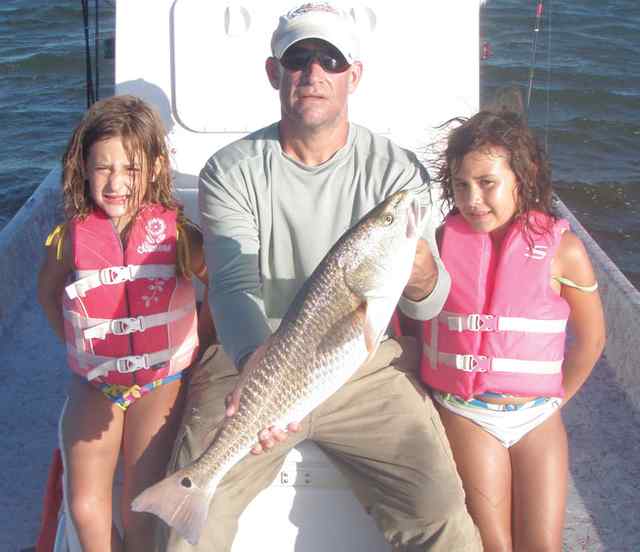 Rachel & Reagan Davis Boat Hole31&quot; redfish