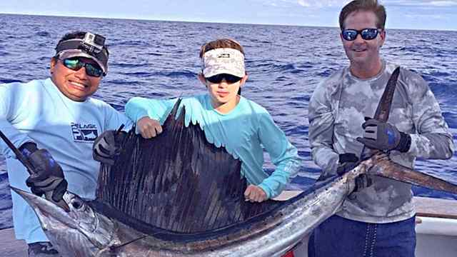 Spencer Johnston with Jr. and Jorge More Gulf, 80 miles out of Port Aransassailfish