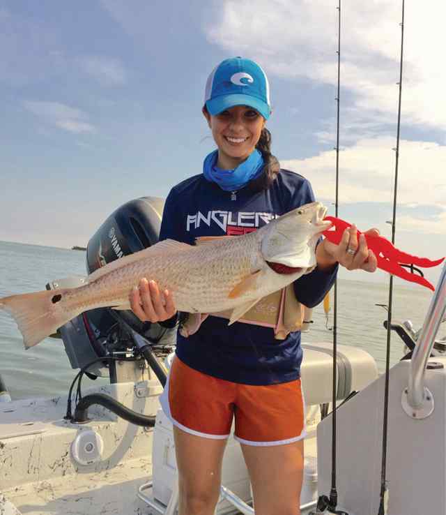 Yadi Sanchez Port Mansfield27.5&quot; 8 lb redfish, caught on white gulp