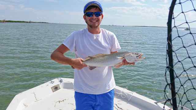 Austin Whalen Aransas Pass25.5&quot; personal best trout!
