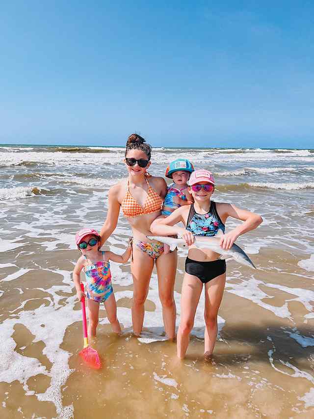 Emma, Analeigh, Arya, and Josie Matagorda Beach - black tip shark