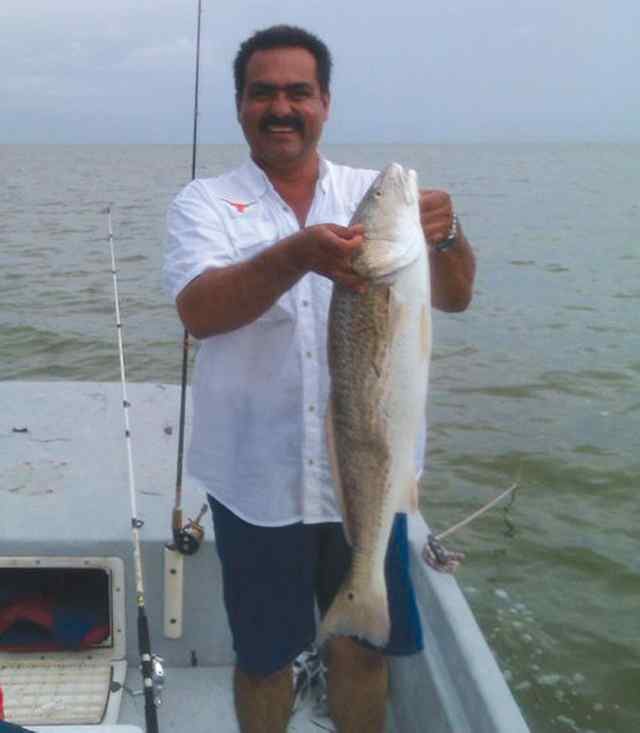 Hector Loya Sr Port Mansfield34&quot; redfish
