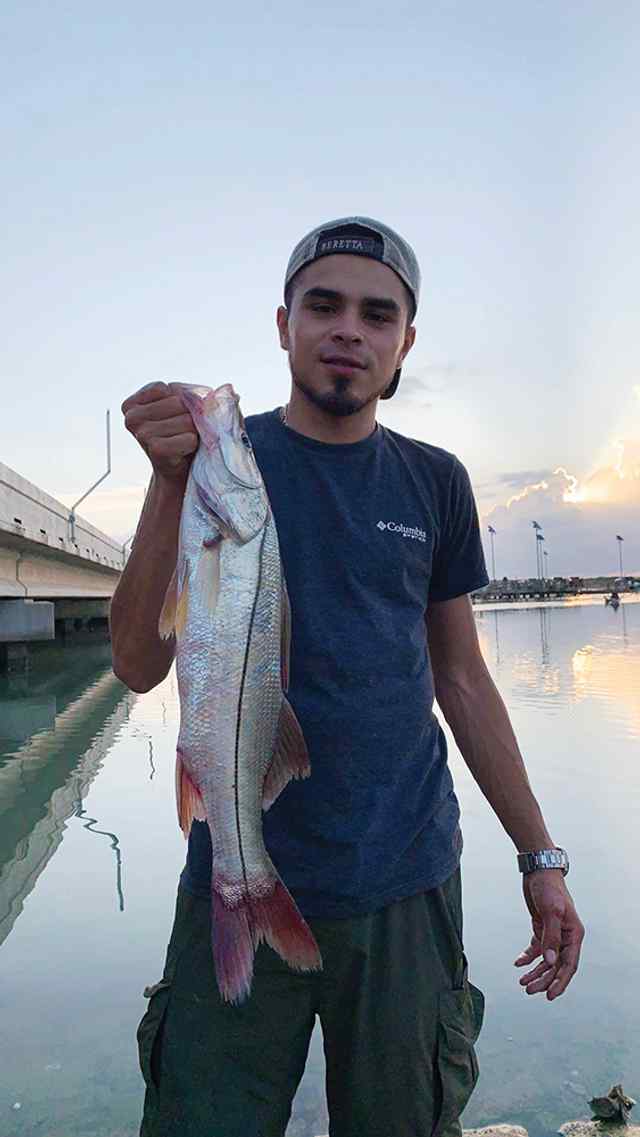 Cris Flores San Martin Lake - 25" snook