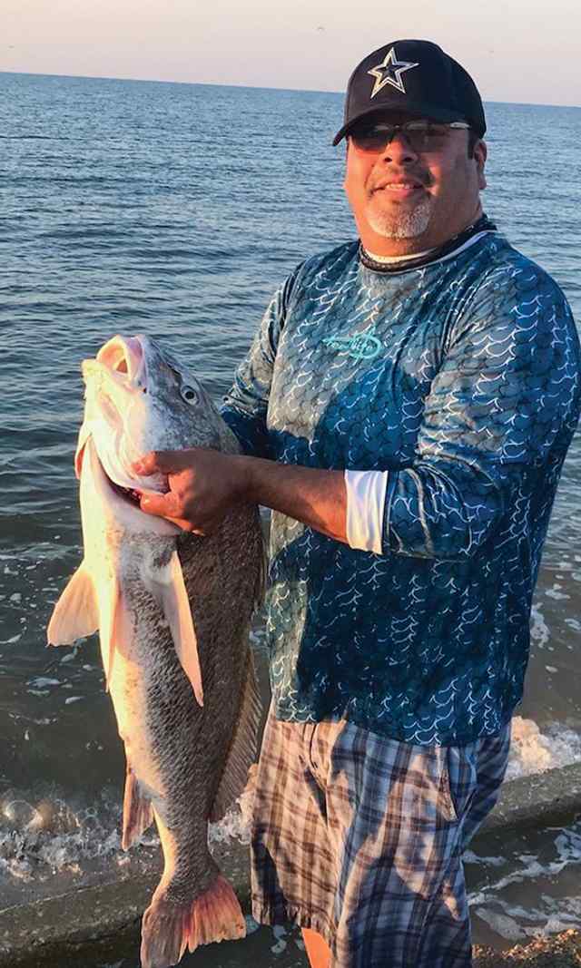 Jay Gonzales High Island - 30" redfish
