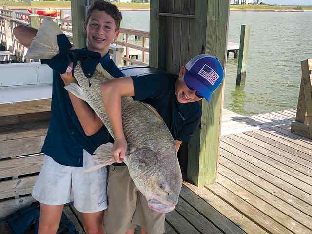 Howard & Jonathan Wade Aransas Bay (Goose Island) - 40" black drum
