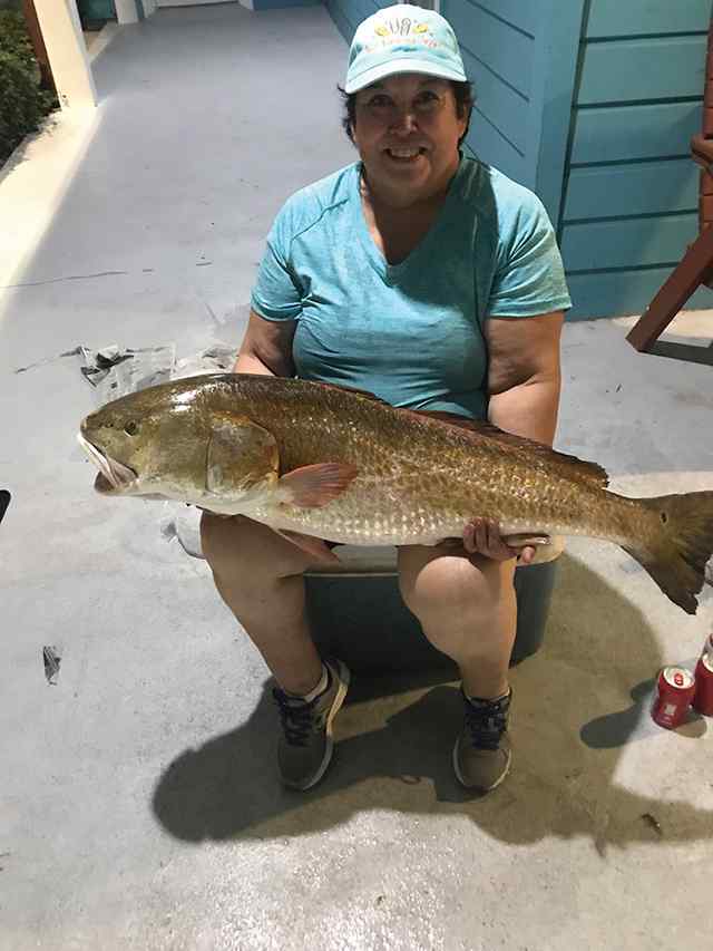 Cindy Close Port Aransas - 42" bull red