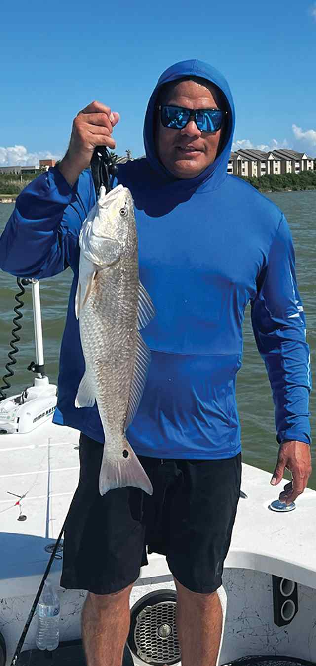 Moses Escamilla Oso Bay - 27.5" redfish