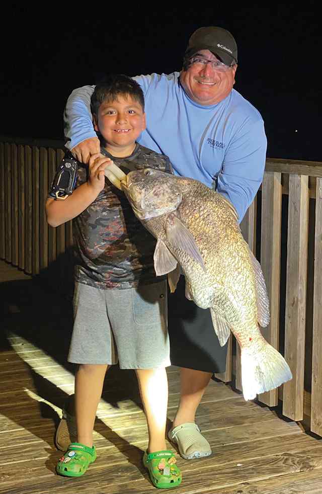 Benjamin Vargas Goose Island - 35" 21 lb first black drum! CPR