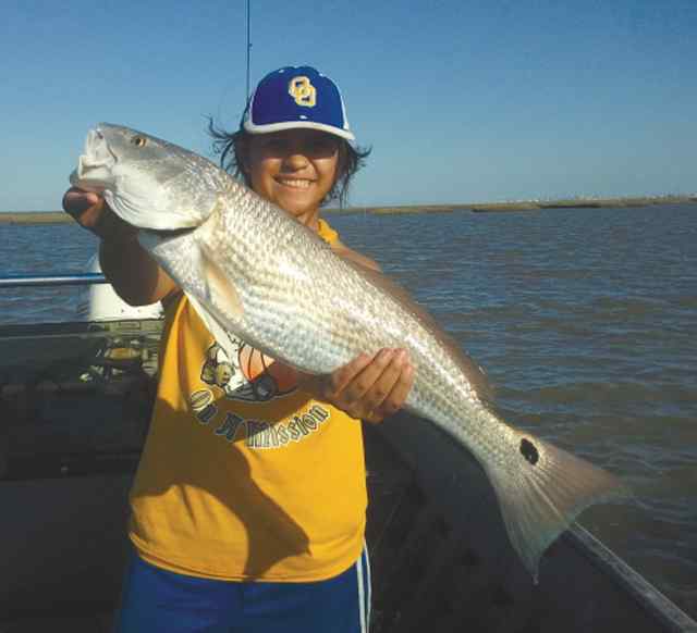 Klarissa Pinon Nueces back bay26&quot; redfish