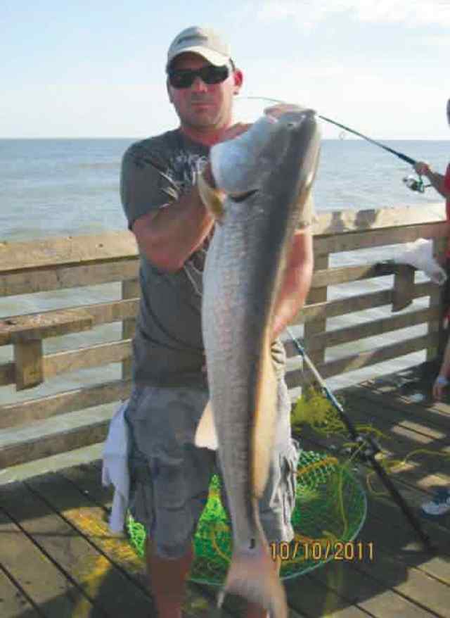 Ryan Uhlenhake Galveston44&quot; first bull red!