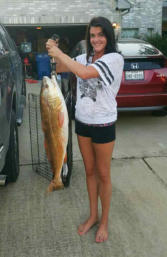 Chelsi Valden 39&quot; first redfish!