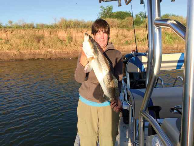 Robin Dunaway Colorado River - 29" 8 lb first big trout!
