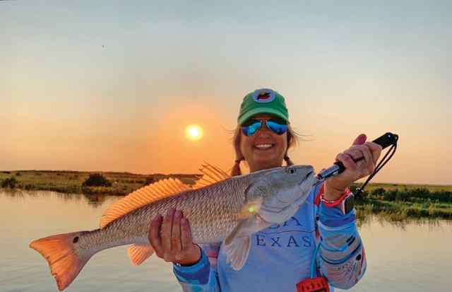 LeeAnne Mesquite Bay - 24.5" 6 lb redfish CPR