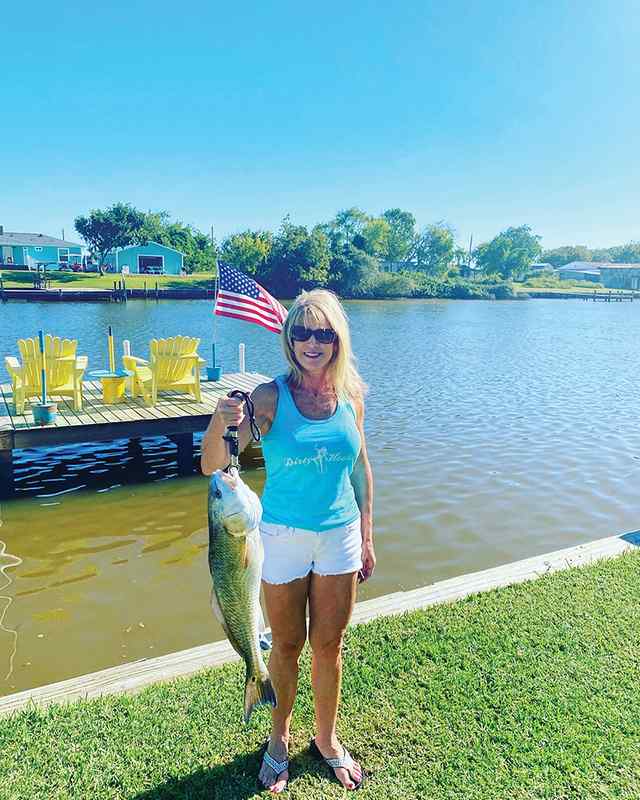 Teresa Dossman Mitchell's Cut (East Matagorda Bay) - 27" redfish