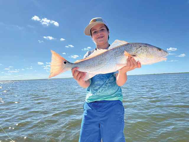 Everardo Gonzalez Port Mansfield - 26.5" redfish