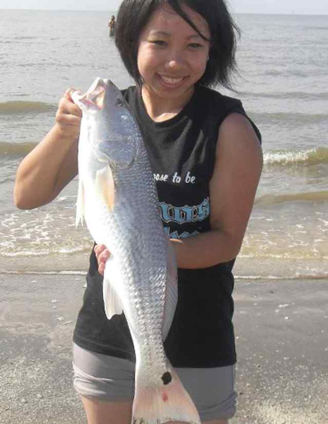 Eileen Nguyen 
  Holly Beach Louisana28&quot; redfish