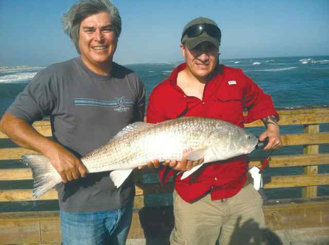 Oscar Perez & Tony Pena Corpus Christi40&quot; bull red