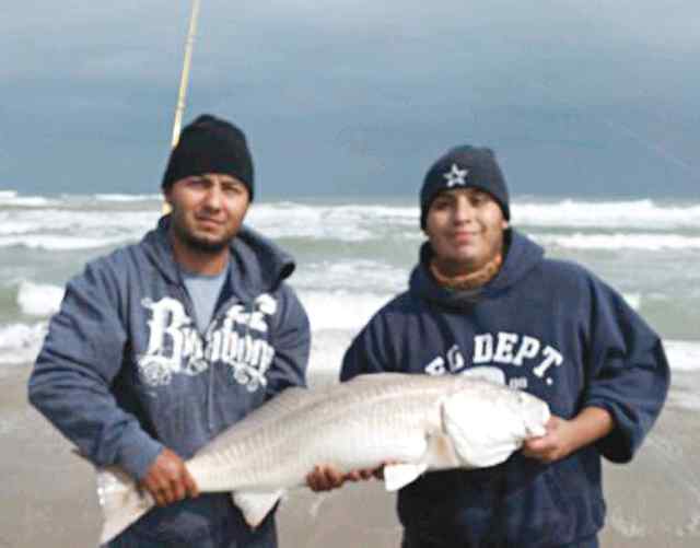 Emmanuel & Danny Martinez Mansfield Cut39&quot; bull red
