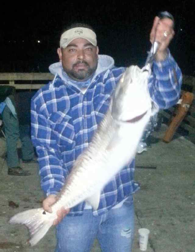 Alex Moreno Bob Hall Pier34&quot; redfish