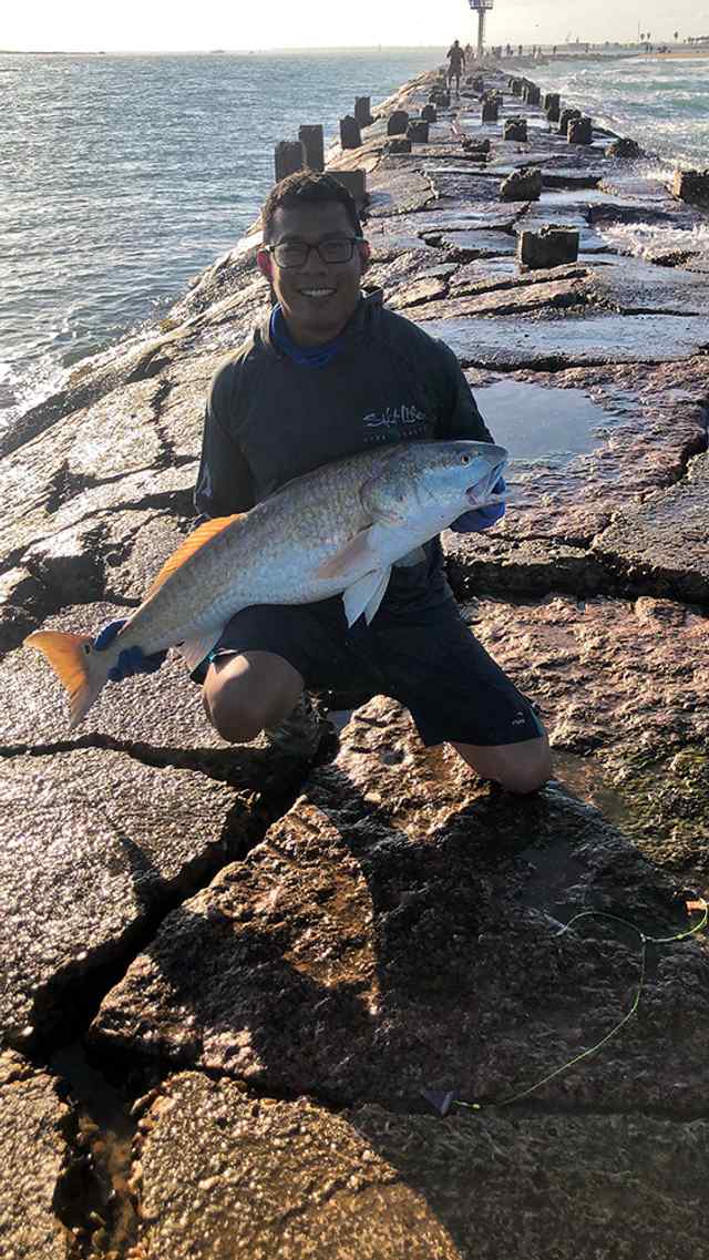 Christian Ontiveros South Padre (jetty) - 39" bull red