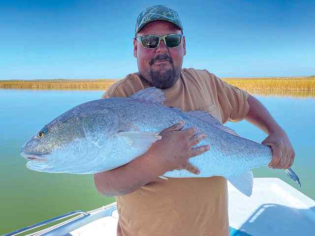 Shaun Smith Cedar Bayou - 41" redfish CPR