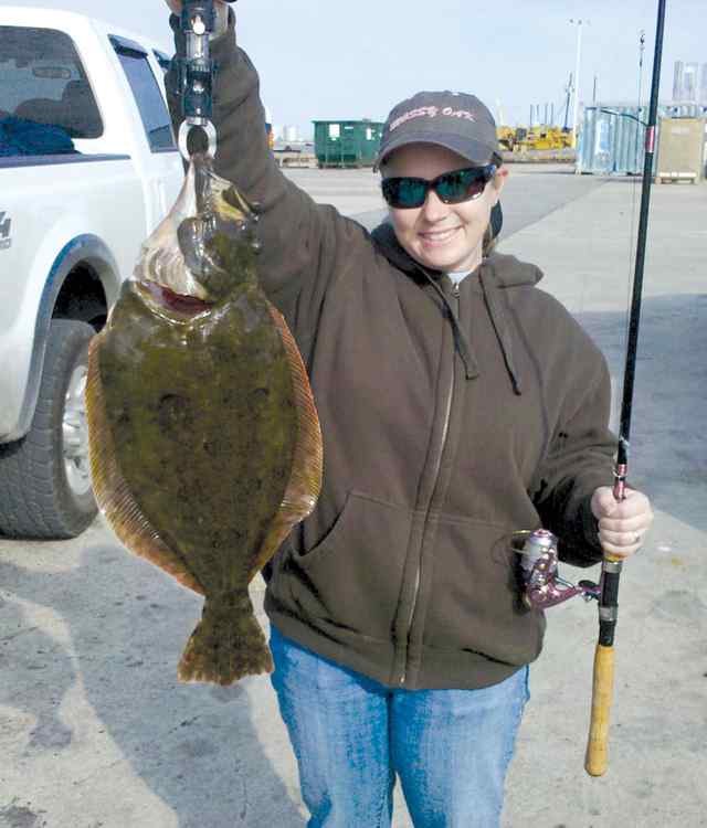 Kristin Socias Galveston Bay23.5&quot; 6lb first flounder!