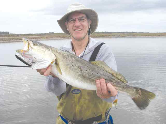 Bob Wight St. Charles Bay27&quot; 7+lb trout CPR