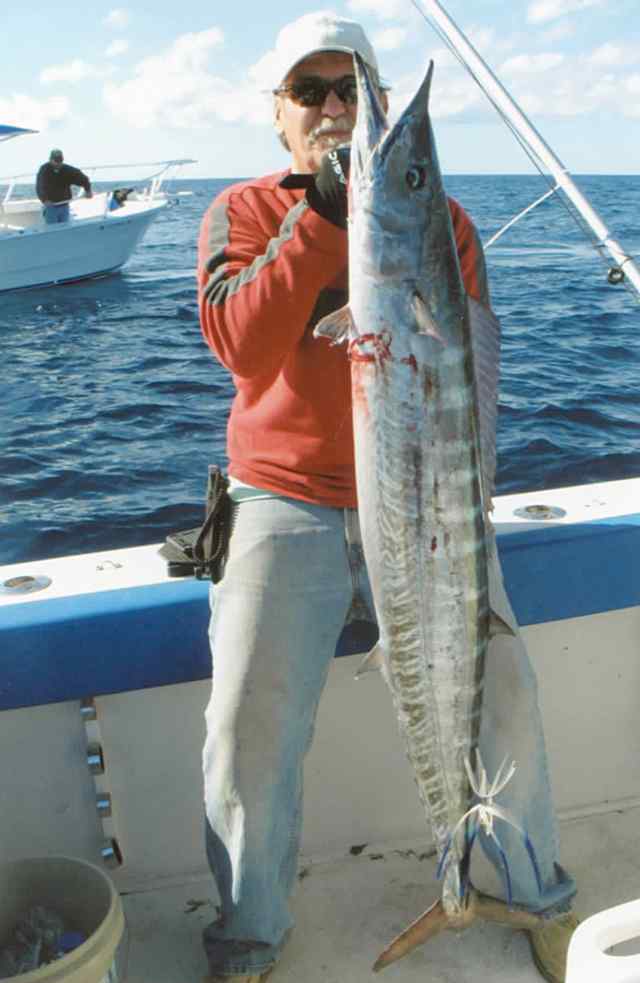 CW Raetzsch Offshore52&quot; first wahoo!