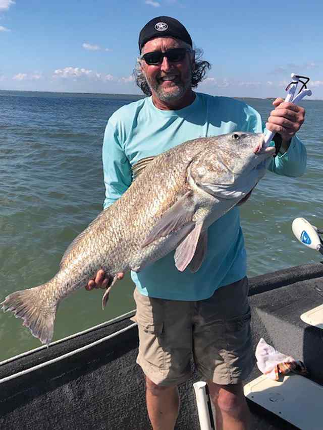Leo Durham Corpus Christi Bay - 37" black drum