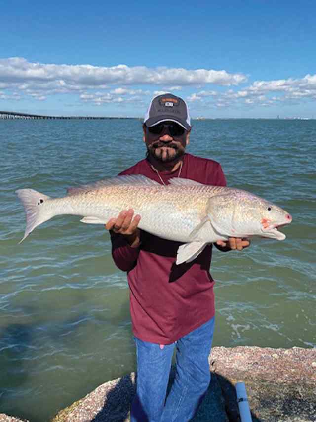 Juan Oyervides Corpus Christi Bay - 42" redfish