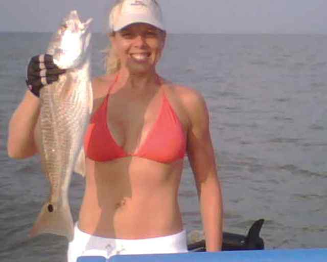 Karen Ainsworth Christmas Point23&quot; 8lb redfish
