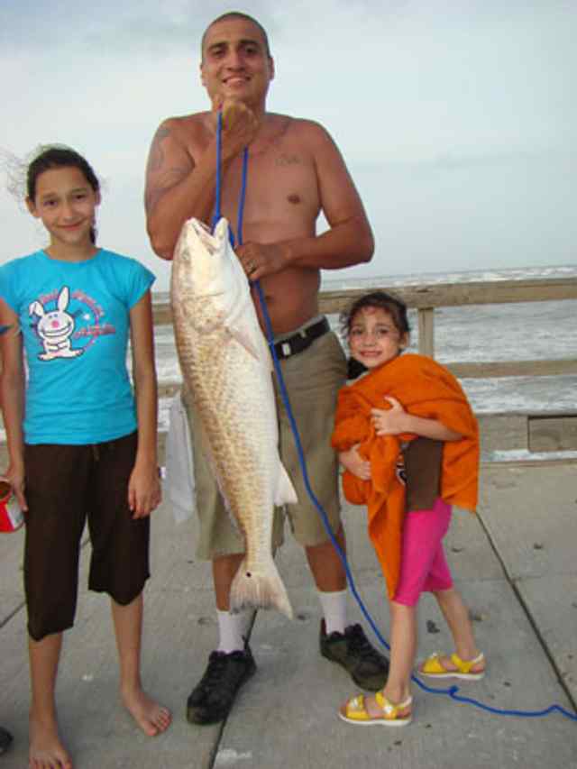 Jeremy Bernal Port Aransas
39" redfish, tagged