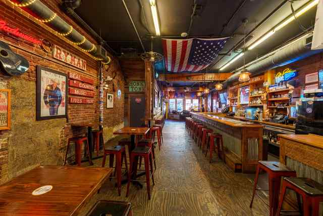 Alan Jackson AJs bar nashville 1st floor.jpeg Alan Jackson AJs bar nashville 1st floor.jpeg