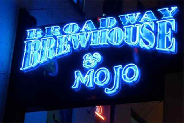 Broadway brewhouse sign.jpeg Broadway brewhouse sign.jpeg