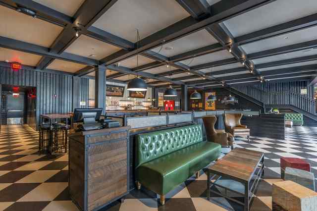 Brooklyn Bowl Nashville dining.jpeg Brooklyn Bowl Nashville dining.jpeg