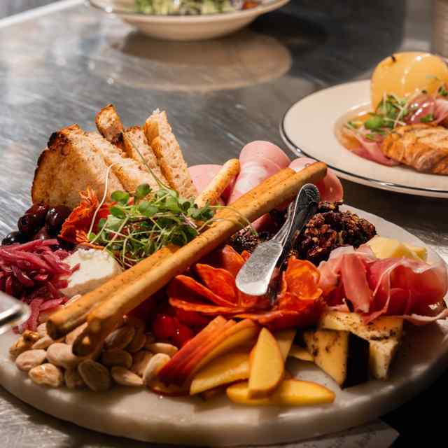 chacuterie board sinatra bar and lounge nashville.jpg chacuterie board sinatra bar and lounge nashville.jpg