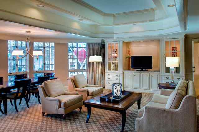 Gaylord Opryland deluxe_parlor_atrium.jpeg Gaylord Opryland deluxe_parlor_atrium.jpeg