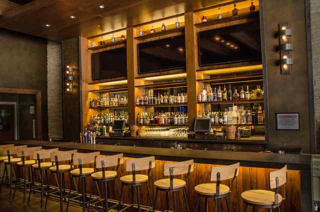 OMNI bar2.jpeg OMNI bar2.jpeg