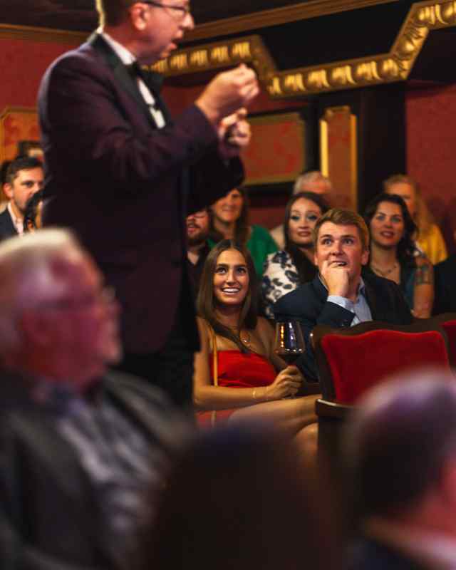 Stage show 2 HOC House of Cards Nashville.jpg Stage show 2 HOC House of Cards Nashville.jpg