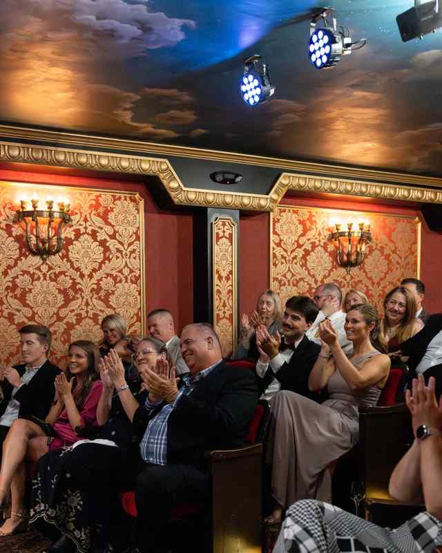 Stage show 3 HOC House of Cards Nashville.jpg Stage show 3 HOC House of Cards Nashville.jpg